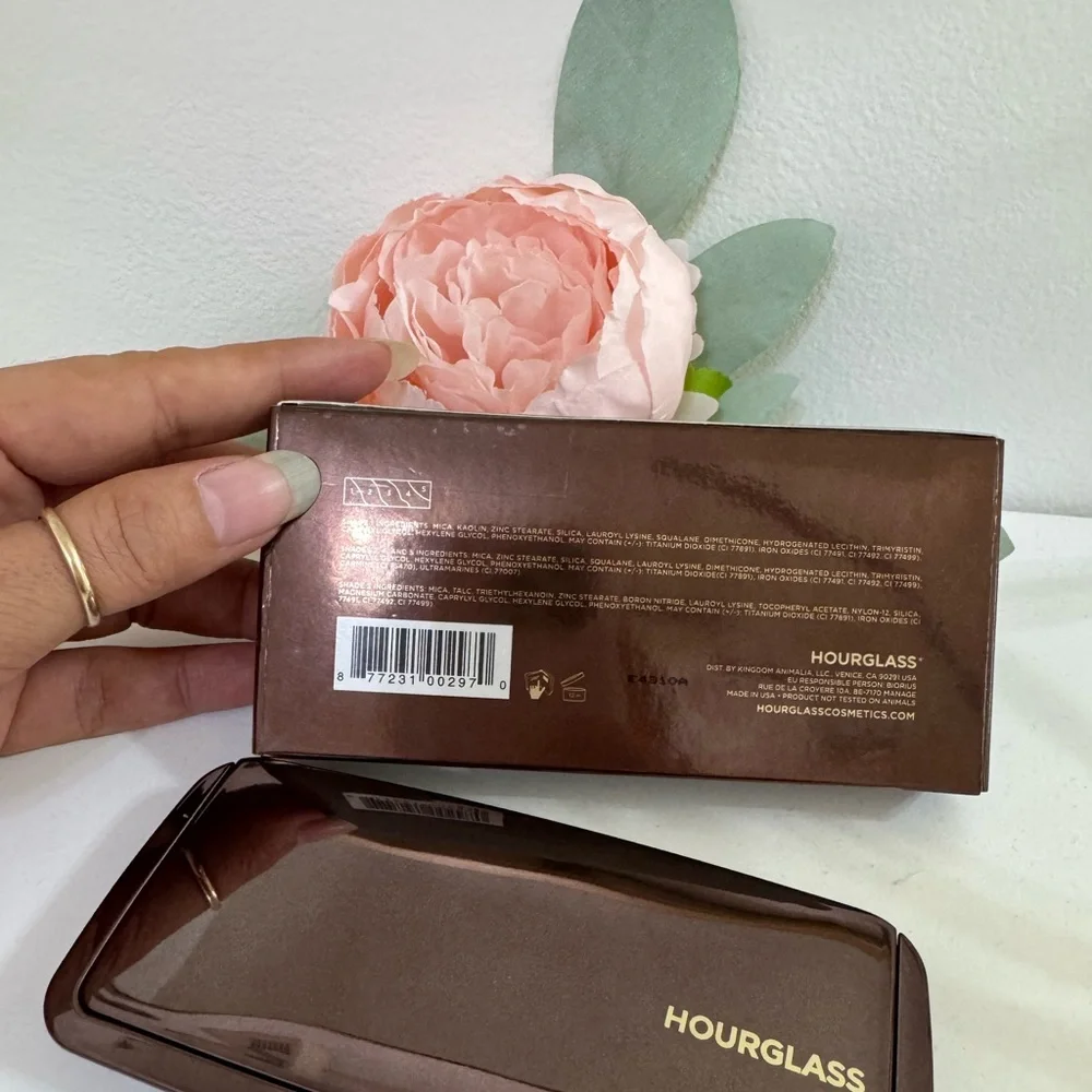 Hourglass Modernist Eyeshadow Palette -INFINITY